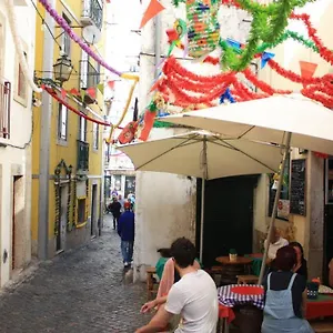 https://sweet-alfama-apartment.hotels-lisbon-portugal.com