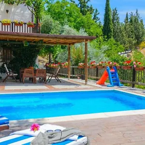 https://el-tajil.es-andalucia.com